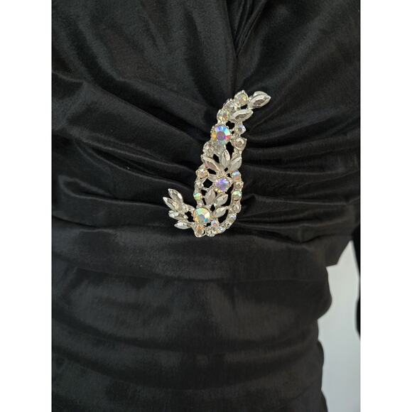 Tadashi Soji Stretch Taffeta Rouched Evening Cocktail Black Brooch Blouse Sz 8 - Picture 12 of 13